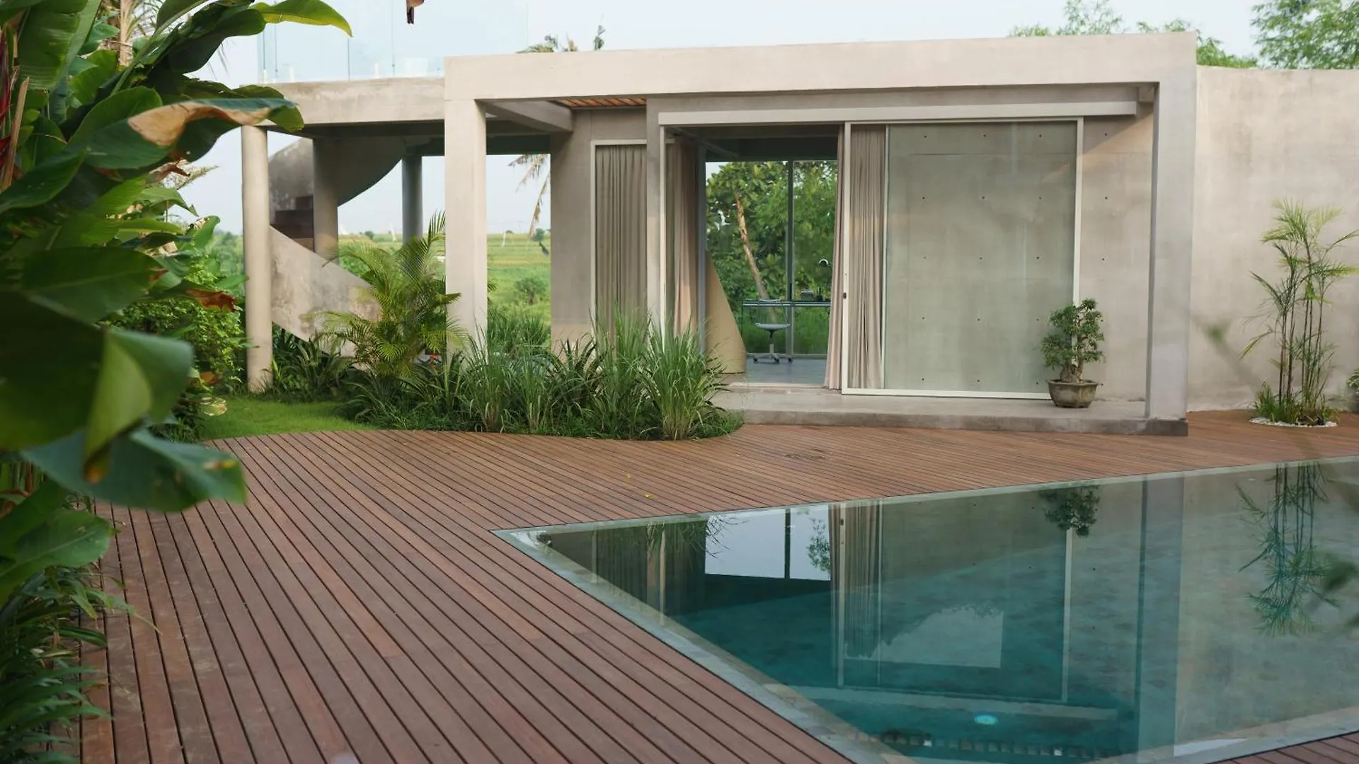 Designer Luxe Pool & Garden Villa! Rooftop, Ricefields, Beach 10Mins - Canggu Seminyak 0*,  Endonezya