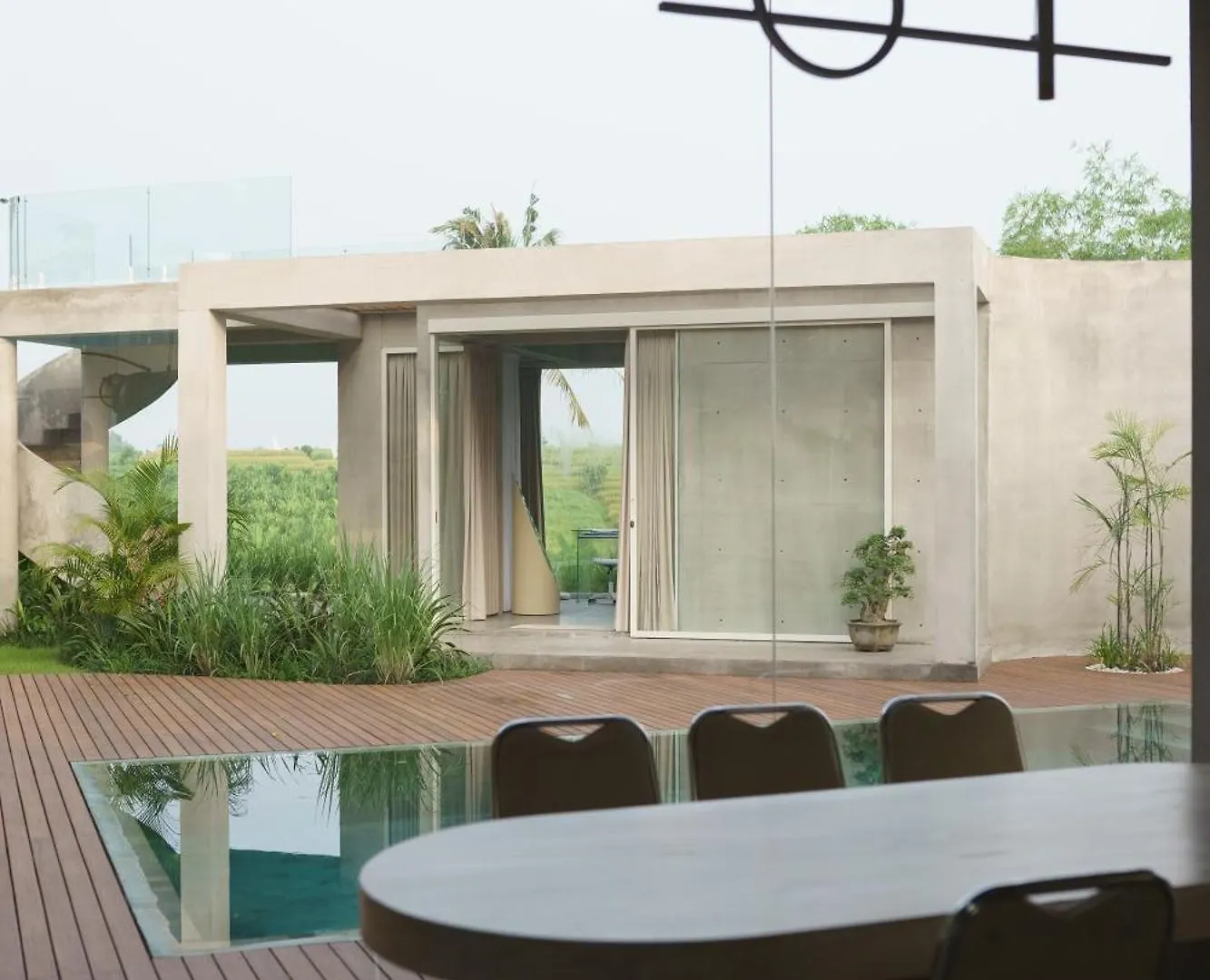 Designer Luxe Pool & Garden Villa! Rooftop, Ricefields, Beach 10Mins - Canggu Seminyak