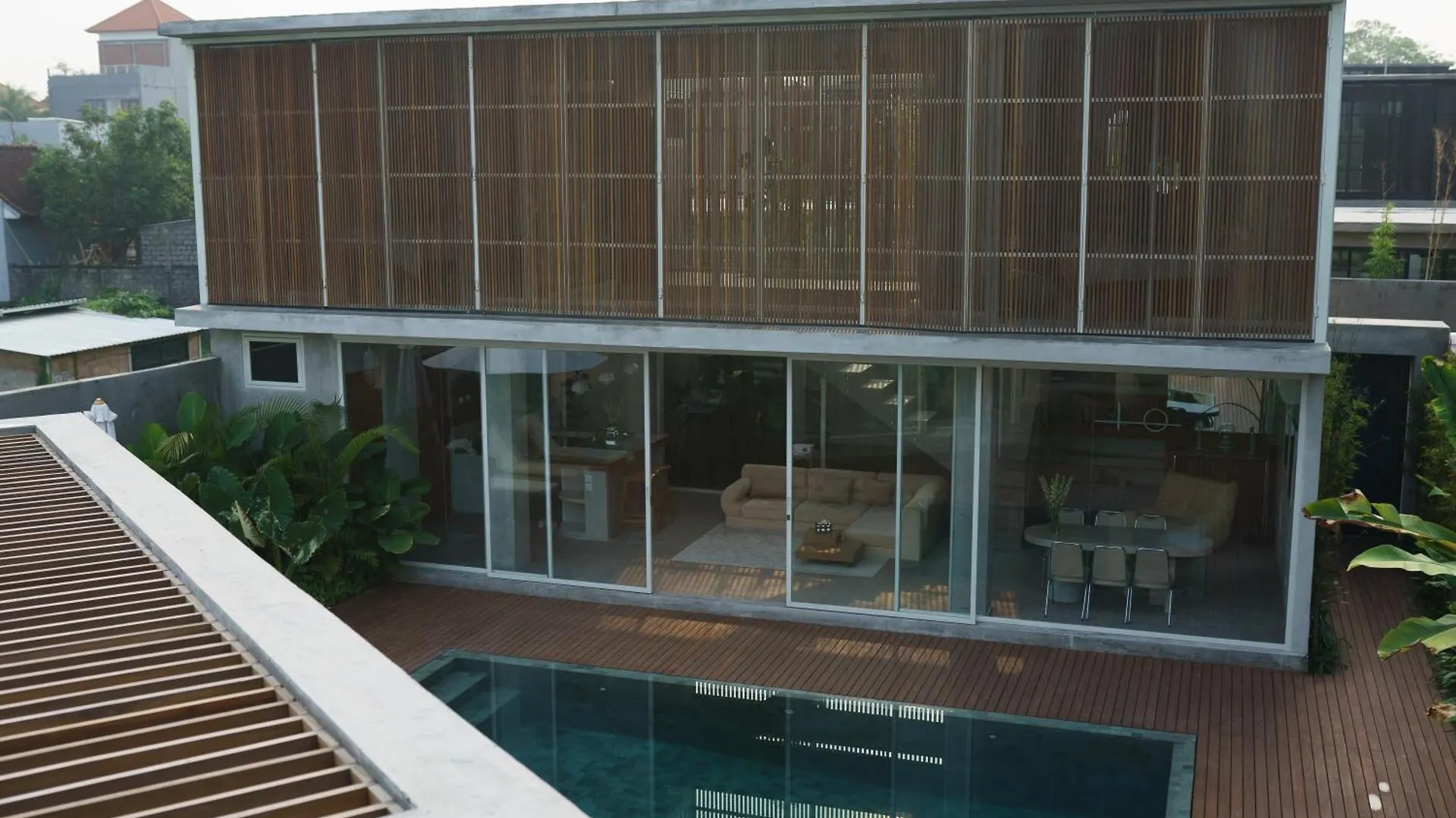 Villa Designer Luxe Pool & Garden Villa! Rooftop, Ricefields, Beach 10Mins - Canggu Seminyak