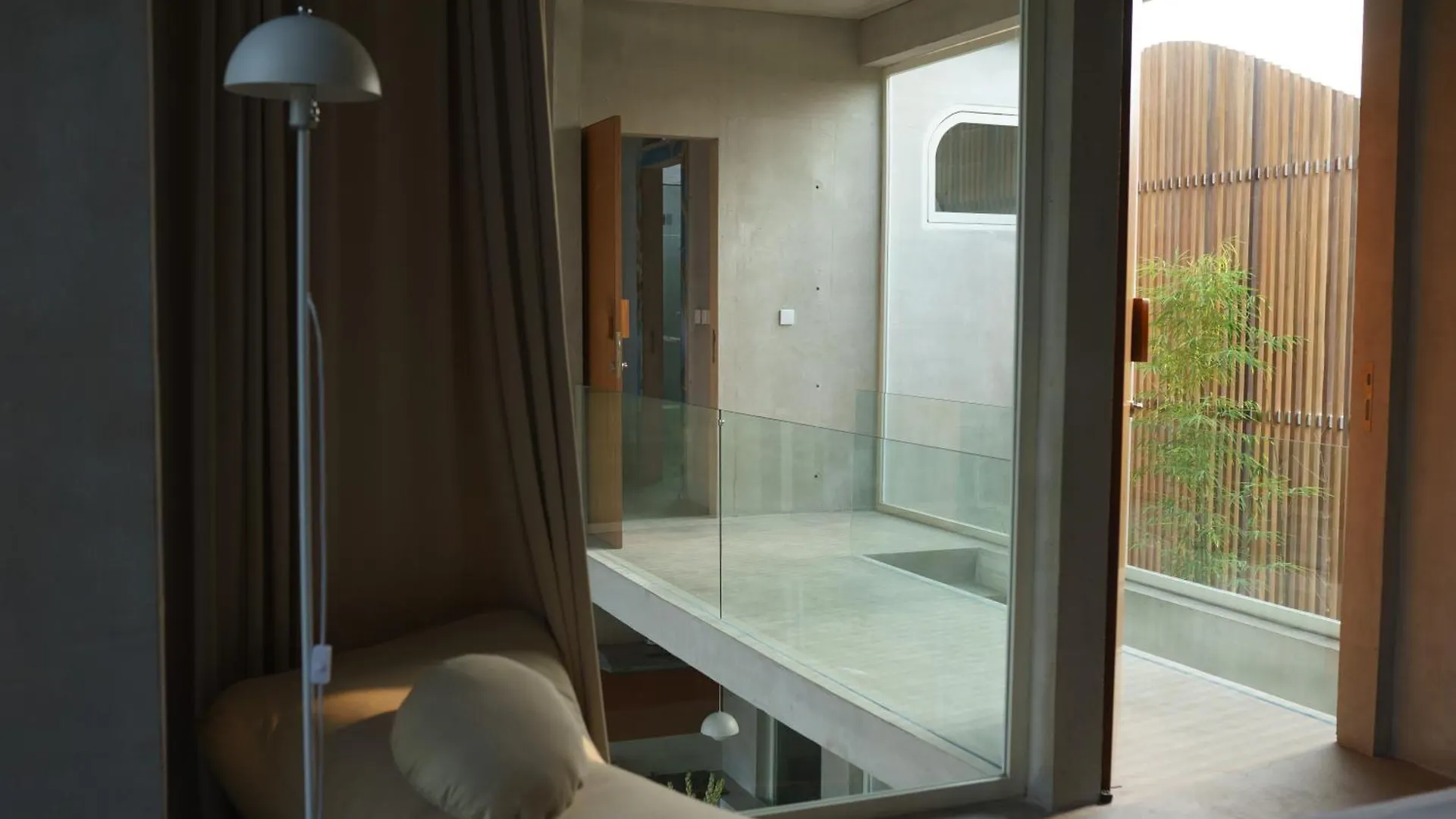 Designer Luxe Pool & Garden Villa! Rooftop, Ricefields, Beach 10Mins - Canggu Seminyak Villa