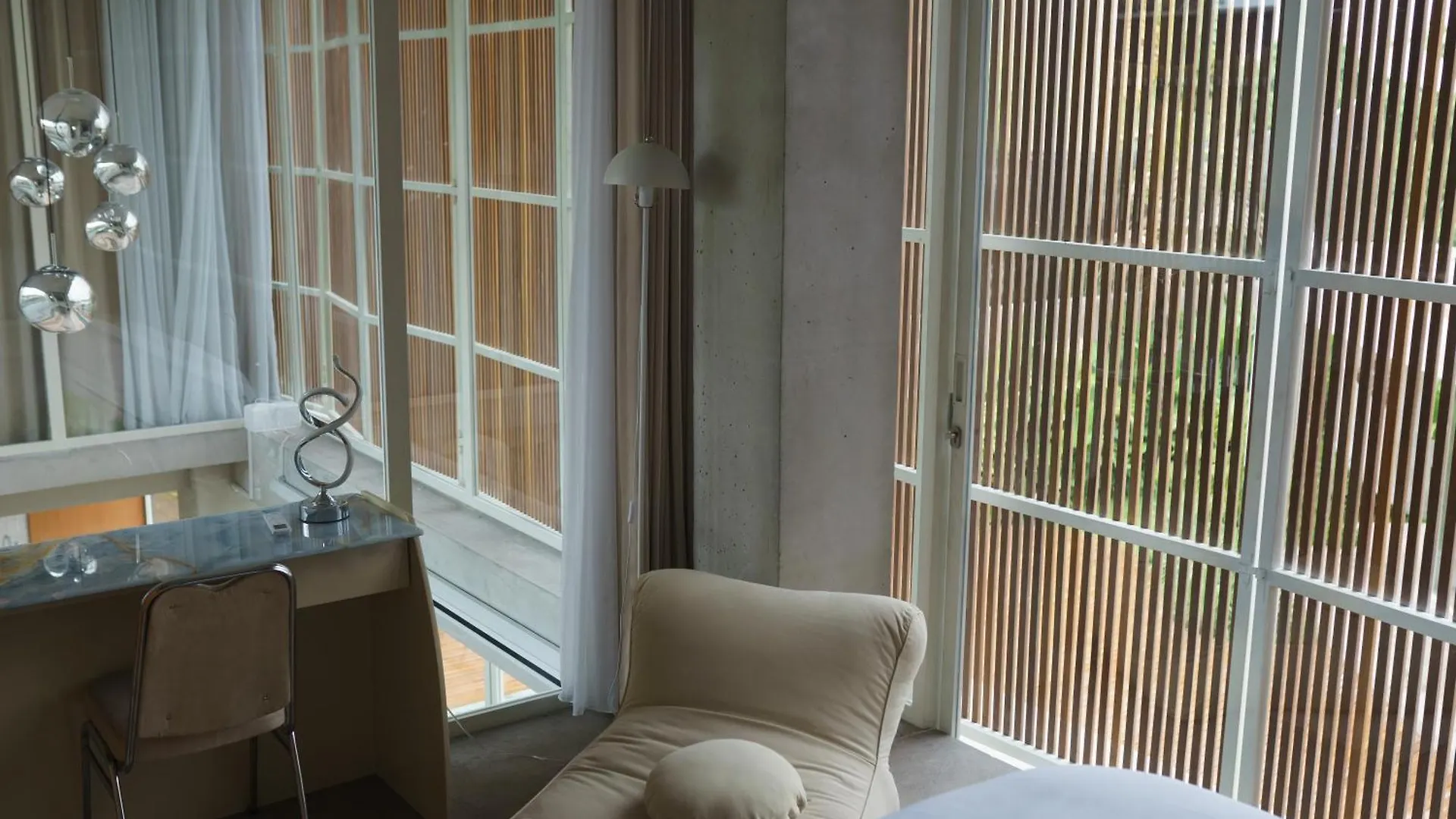 Villa Designer Luxe Pool & Garden Villa! Rooftop, Ricefields, Beach 10Mins - Canggu Seminyak